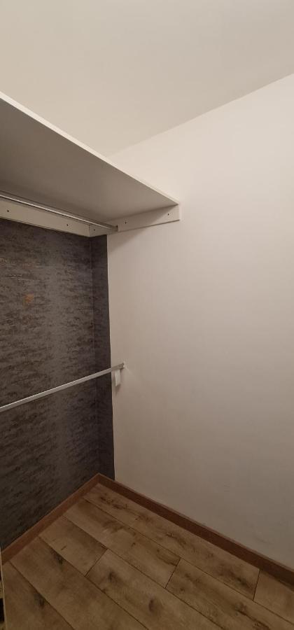Ybs Apartman Apartment ซาลาแอแกร์แซค ภายนอก รูปภาพ
