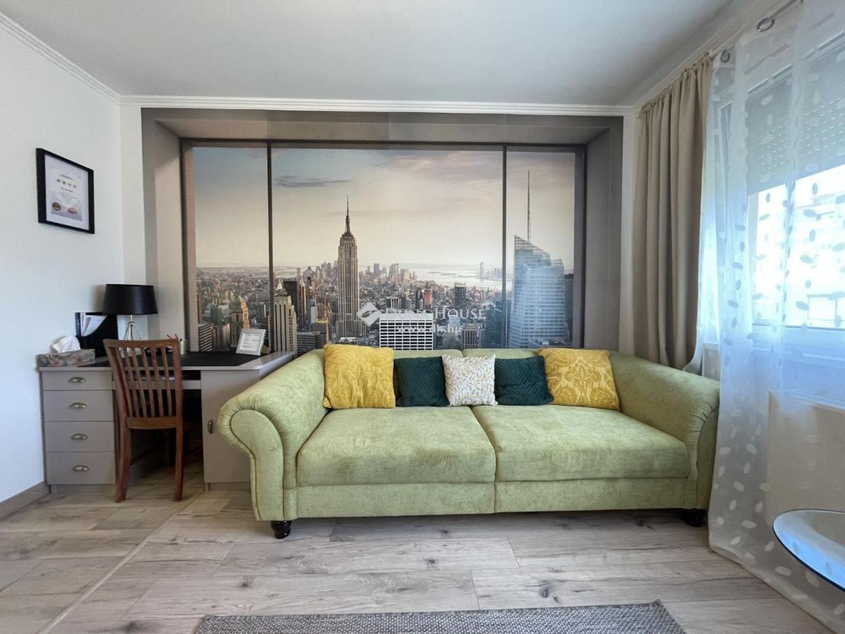 Ybs Apartman Apartment ซาลาแอแกร์แซค ภายนอก รูปภาพ