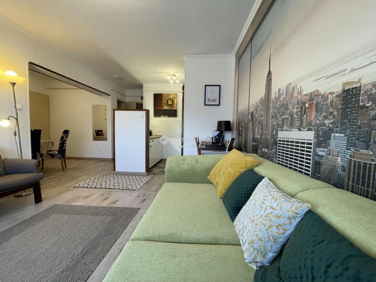 Ybs Apartman Apartment ซาลาแอแกร์แซค ภายนอก รูปภาพ